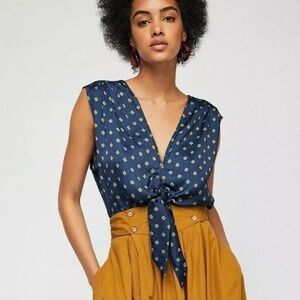 Like New! ✵☽Free People☾✵ Navy Blue & Yellow V-Neck Sleeveless Tie Top | Small